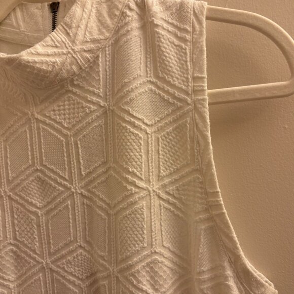 Postmark Anthropologie Ivory Mock Neck Sleeveless (size M) - Picture 5 of 6